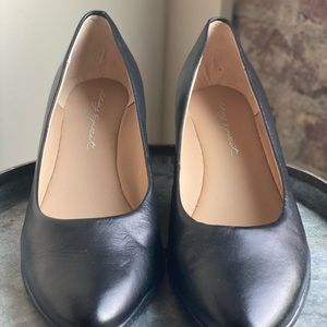 Easy Spirit Women's Esavery Wedge Pump